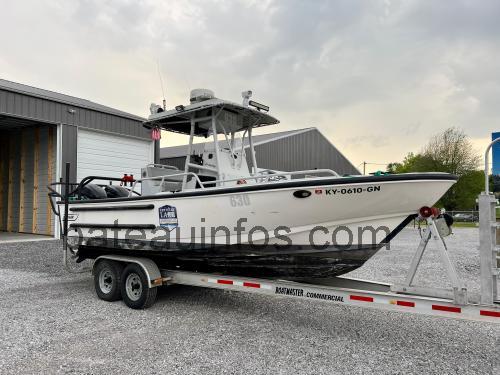 Boston Whaler Justice 24 fiche technique et avis